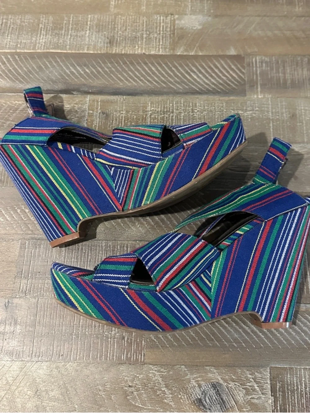 MADELiNE “Rella” Multicolor Striped Platform Wedge Sandals — Women’s 9M